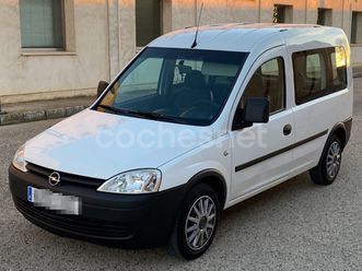 opel combo tour essentia 1.3 cdti 75 cv