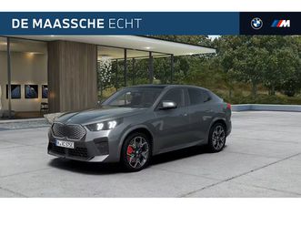 bmw-ix2-edrive20-panoramadak-trekhaak-m-sportstoelen-headup-m-adaptief-onderstel-parking-assistant-plus-adaptieve-led