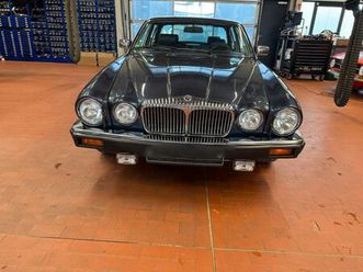 jaguar daimler double six serie iii