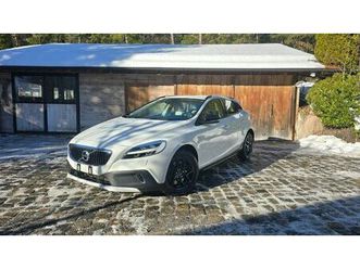 volvo v40 cross country t3 - tüv neu