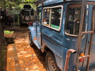 toyota band.jipe cap.de aço chas. curto diesel 1977