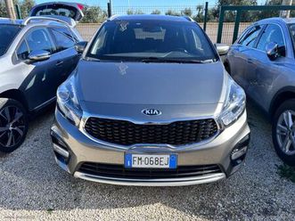 kia carens 1.7 crdi 115 cv business class