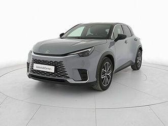 lexus lbx 1.5 hybrid cool 2wd