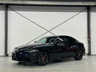 alfa romeo giulia/veloce/q4/dab/acc/sportsitze/tupzustand/