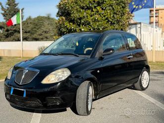 lancia ypsilon 2009