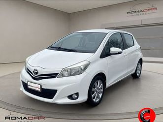 toyota yaris 1.3 5 porte lounge