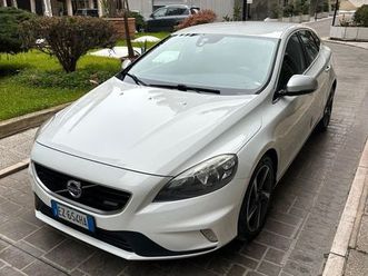 volvo v40 d2 1.6 r-design kinetic