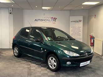 1.4 roland garros 5p 75 cv courroie de distribution et train arrière remplacés révisé