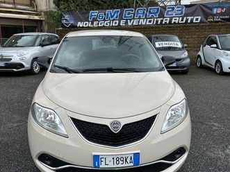 lancia ypsilon 70.000km neopatentati