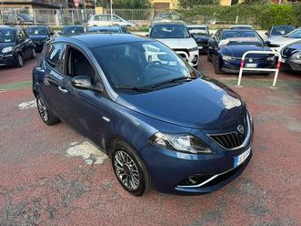 lancia ypsilon hybrid 70cv *la city car perfetta*