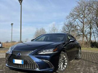 es 300h 2.5 luxury cvt