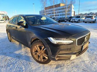 volvo-v90-cross-country-d4-awd-plus-aut-14-paivan-palautusoikeus-koukku-nahat-hud-3