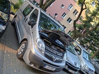opel vivaro 2.5 vauxhall krasne • olx.pl