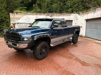 dodge ram 2500 v10