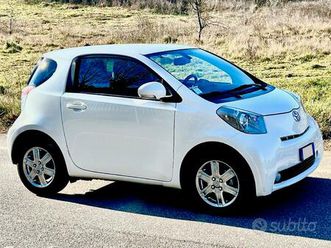 toyota iq 1000 automatica