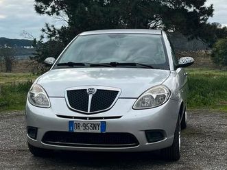 lancia ypsilon 2008