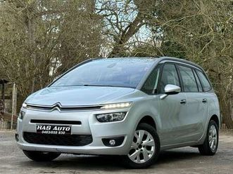 1.6 hdi//7places//camera//navi