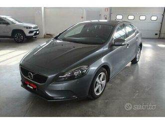 volvo v40 d2 kinetic