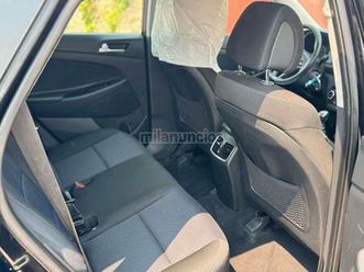 hyundai - tucson 1.7 crdi 85kw 115cv blued link sky 4x2