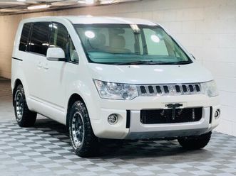 (60) d5 2.0 g power package 4wd 7 seat mivec 5door