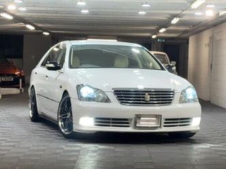 toyota crown 3.0 v6 royal saloon jdm luxury petrol automatic