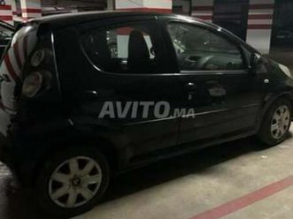 belle voiture citadine