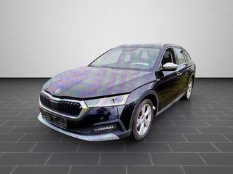 octavia combi scout 2,0 tsi dsg 4x4 nav ahk headup acc carplay