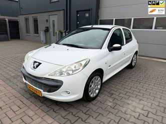 peugeot 206 - 1.4 sportium 5drs| airco|trekhaak|distributieriem vervangen|nieuwe apk