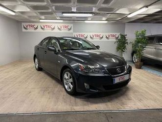lexus is 220d