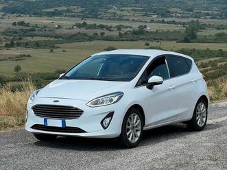 ford fiesta 2019 bianca benzina