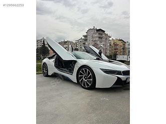 i8