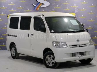 2020 model düz toyota townace