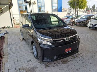 2020 model otomatik toyota voxy