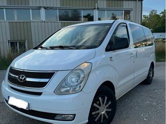 hyundai h1 8 places