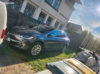tesla model x 90d dual■201689 000 kmsuvélectrique90dboite de vitesse automatique