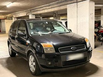 ford fusion plus noire