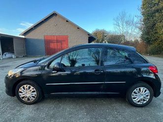 peugeot 207 commercial