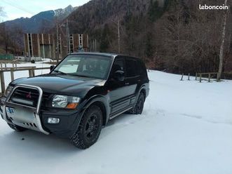 mitsubishi pajero pompe et réservoir neuf