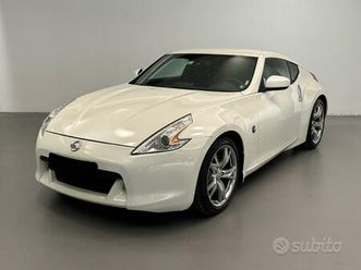 nissan 370z - scarico invidia