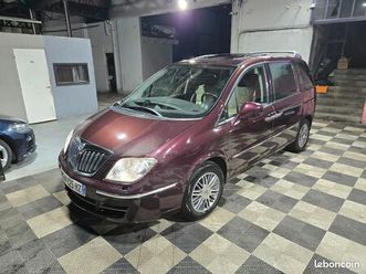 lancia phedra 2.2 hdi multijet 170 cv di lusso bva comfotonic xenon. cuir. toit ouvrant. attelage remorque. identique que c8 807 fiat ulysse ...