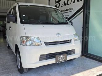 2020 model otomatik toyota town ace