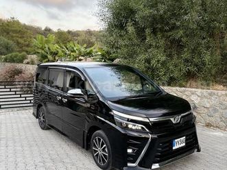 2022 model otomatik toyota voxy