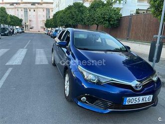 toyota auris 1.8 140h active bus. p. touring sports