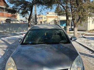 opel vectra. 2009 6 trepte 1.9 diesel pietrisu