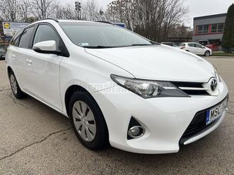 toyota auris touring sports 1.4 d-4d active trend+ mo-i/1.tulaj/végig.vez.szvk/radar/applecarplay/téli-nyári gumi/klíma/isofix