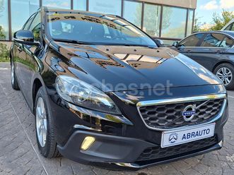 volvo v40 cross country 2.0 d2 momentum auto