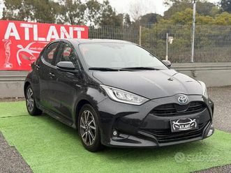 toyota yaris 1.5 hybrid 5 porte trend