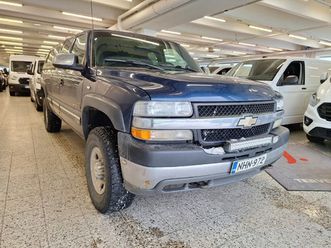 chevrolet silverado 2500 hd 4x4 6,6 td v8 4x4 - 14 päivän palautusoikeus - rehellisen brutaali silverado 2500 hd 6.6 td v8 4x4, joka tarjoaa raakaa vääntöä, kes