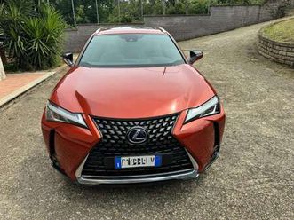 ux 2019 250h 2.0 luxury 4wd cvt my20