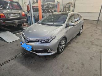 auris sw hev 1.8i hsd lounge e-cvt
